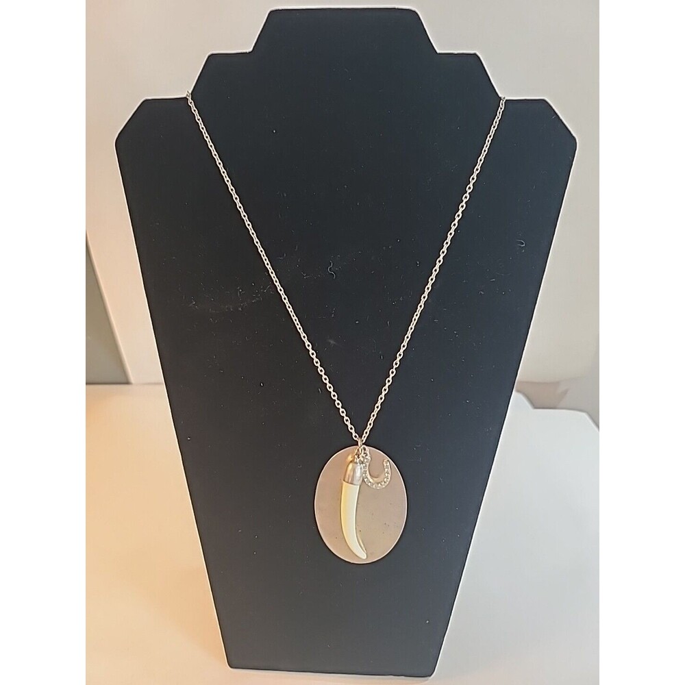 15" Layered Faux Tiger Tooth Horseshoe Necklace 15" Silver Toned Necklace